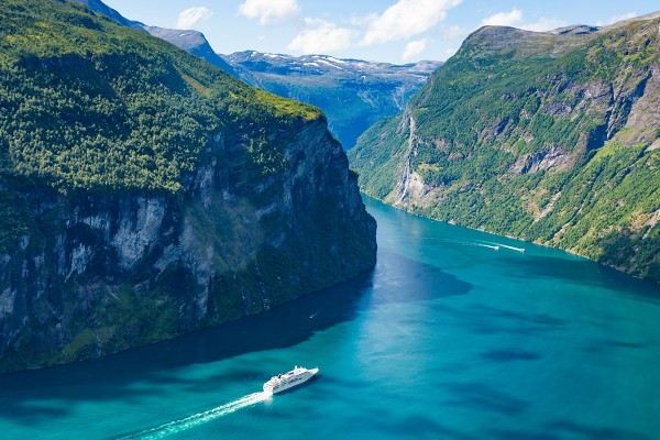 5 Yıldızlı MSC Euribia ile Norveç Fiyortları resmi