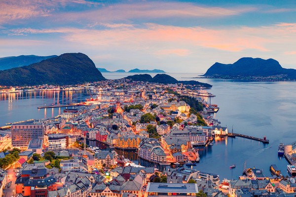 5 Yıldızlı MSC Euribia ile Norveç Fiyortları resmi