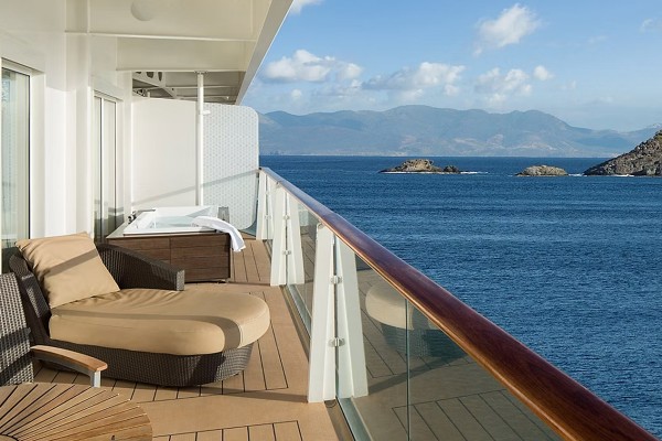 Celebrity Silhouette ile Ateş ve Buzlar Ülkesi İzlanda resmi