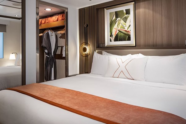 Celebrity Silhouette ile Ateş ve Buzlar Ülkesi İzlanda resmi