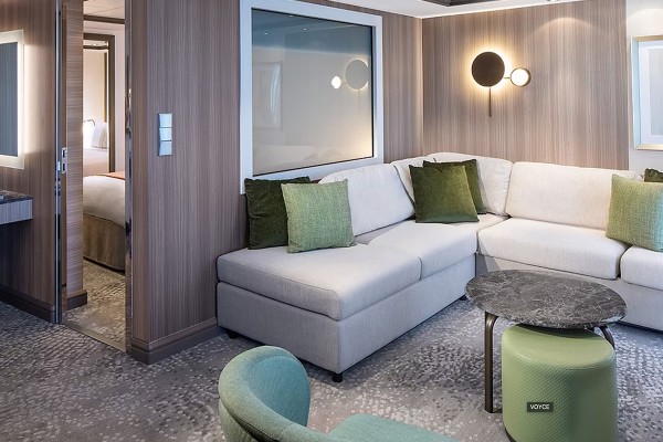 Celebrity Silhouette ile Ateş ve Buzlar Ülkesi İzlanda resmi